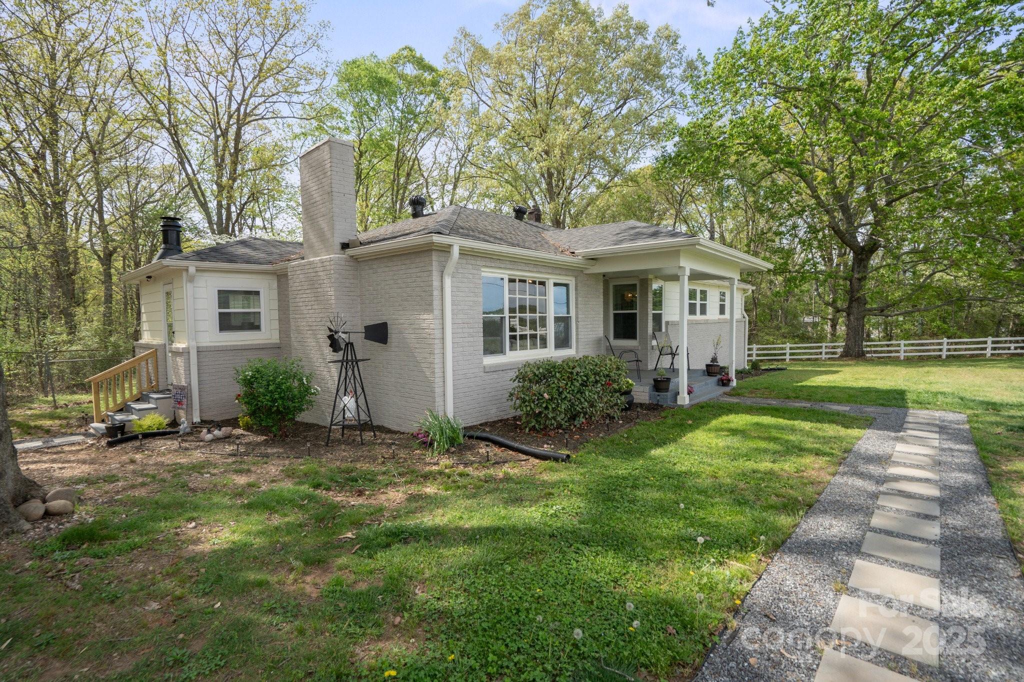 751 & 767 Pettit Road