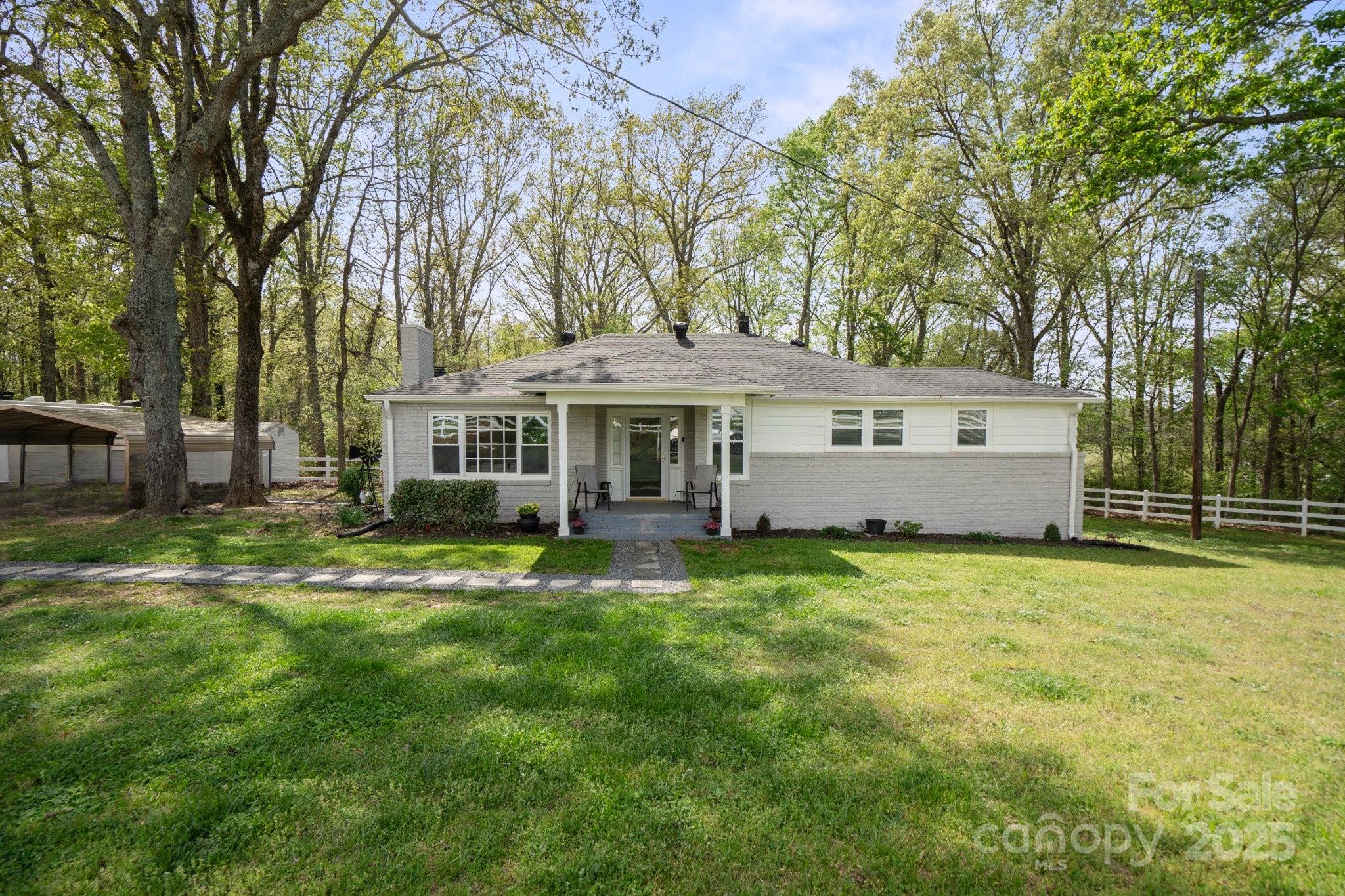 751 & 767 Pettit Road