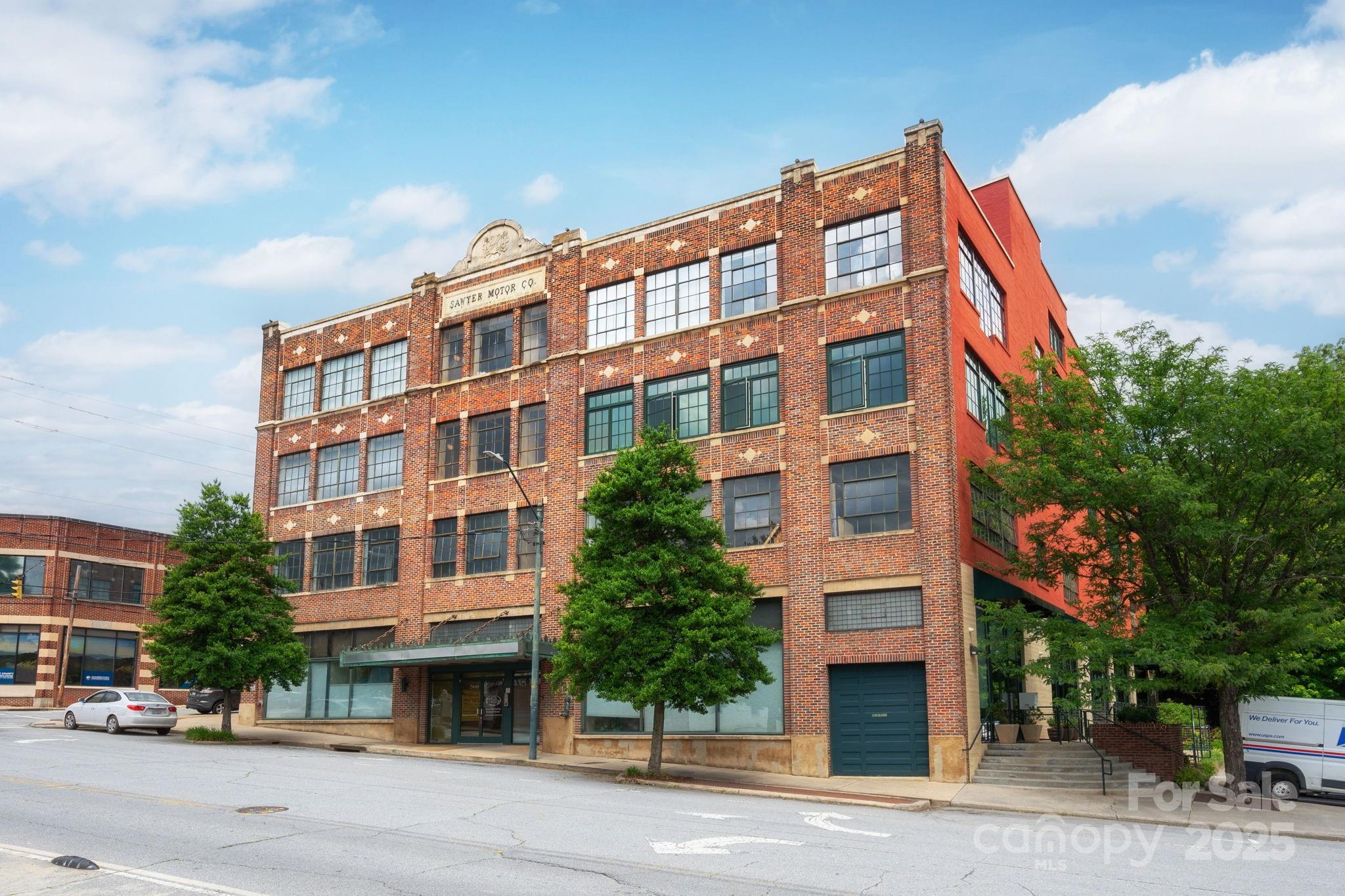100 Coxe Avenue 309