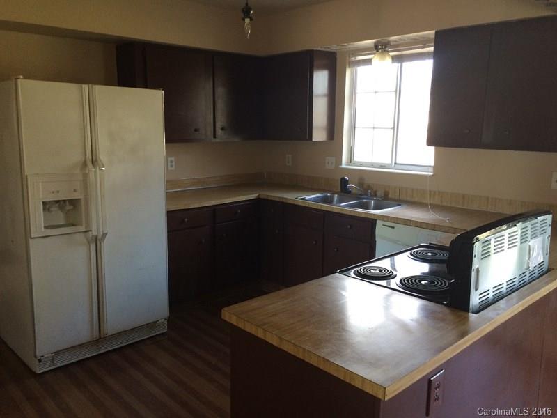 Twelve Oaks - Residential