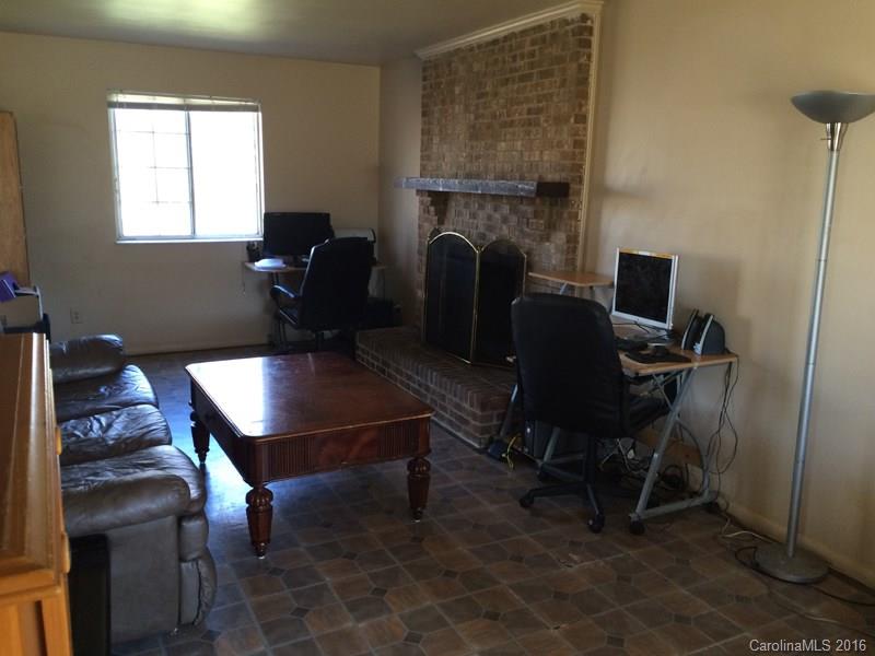 Twelve Oaks - Residential