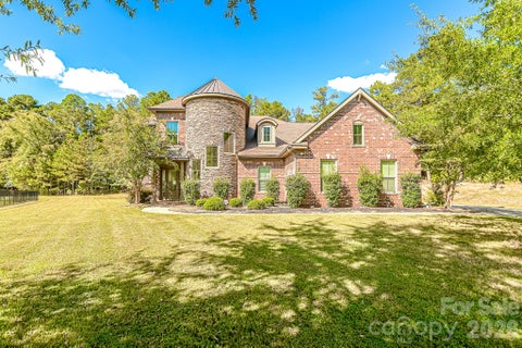 Photo of 16202 Monnet Place Court, Charlotte, NC 28278 (MLS # 4428838)