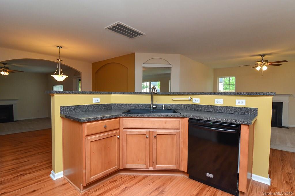 Sandy Pointe - Residential