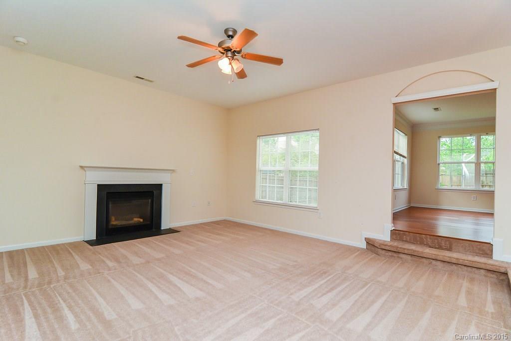 Sandy Pointe - Residential