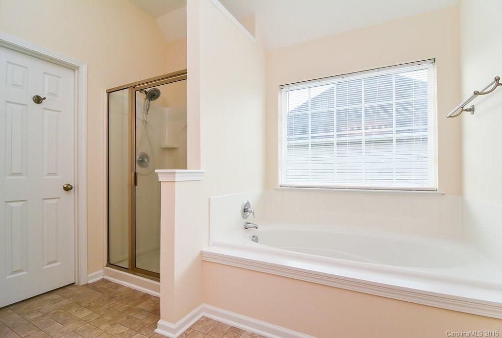 Sandy Pointe - Residential