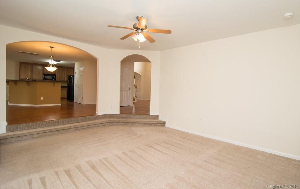 Sandy Pointe - Residential