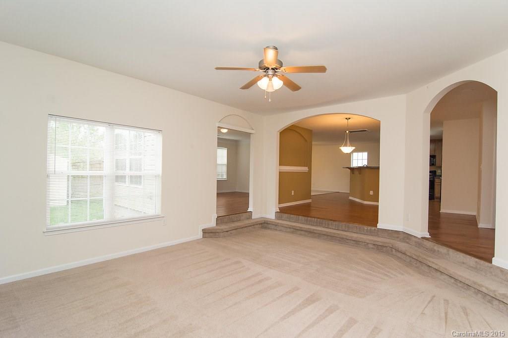 Sandy Pointe - Residential