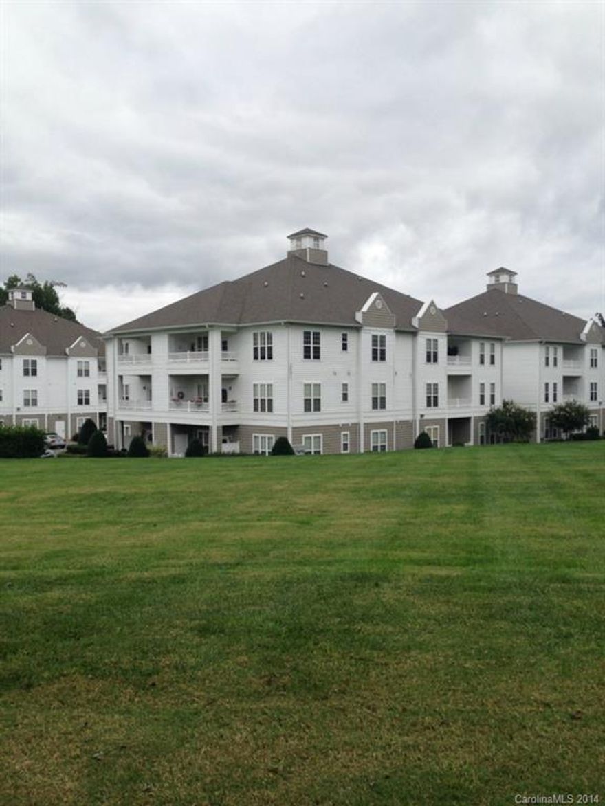 Beautiful 3rd floor 2 bedroom 2 bath condo in elevator building. Vaulted and trey ceilings, separate garden tub and walk-in shower with seat, maple cabinets, upgraded countertops and knobs, fireplace, ceiling fans and balcony. Large mirrored master closet and dual sinks in master bath. Convenient location to community pool, clubhouse, village green & Birkdale.