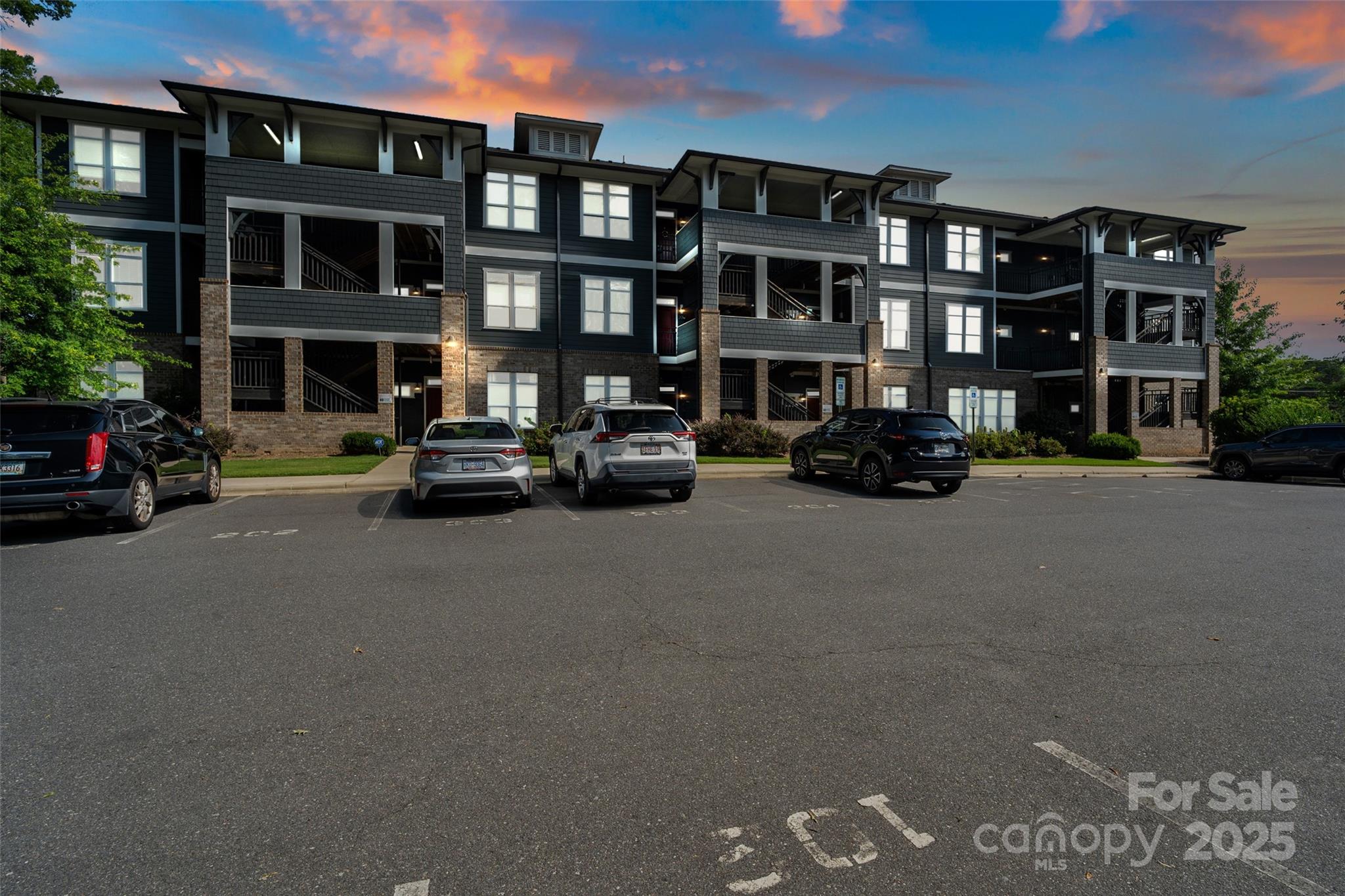 935 Mcalway Road 306