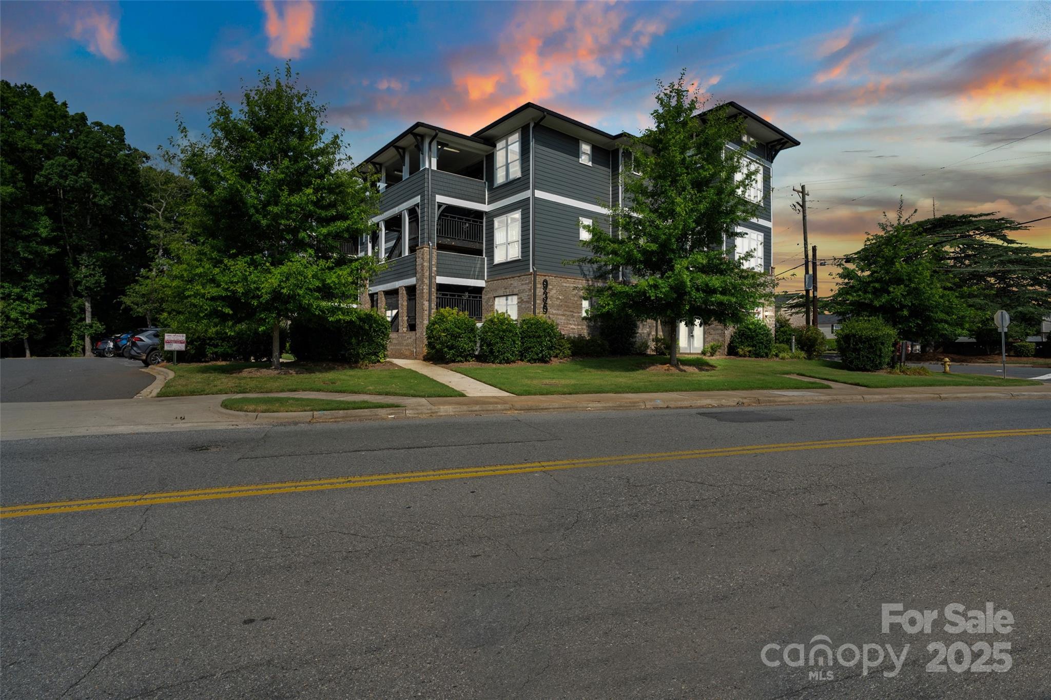 935 Mcalway Road 306