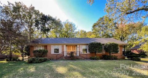 Photo of 6716 Windyrush Drive, Charlotte, NC 28226 (MLS # 4437494)