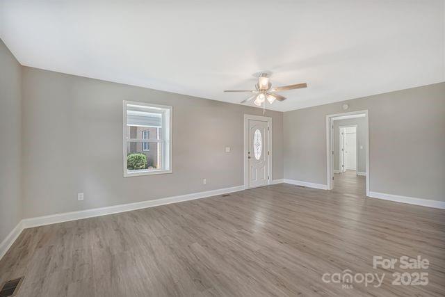 222 S Main Gq Street