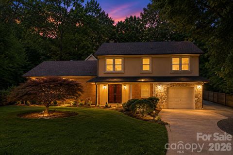 Photo of 2700 Pencoyd Lane, Charlotte, NC 28210 (MLS # 4379709)
