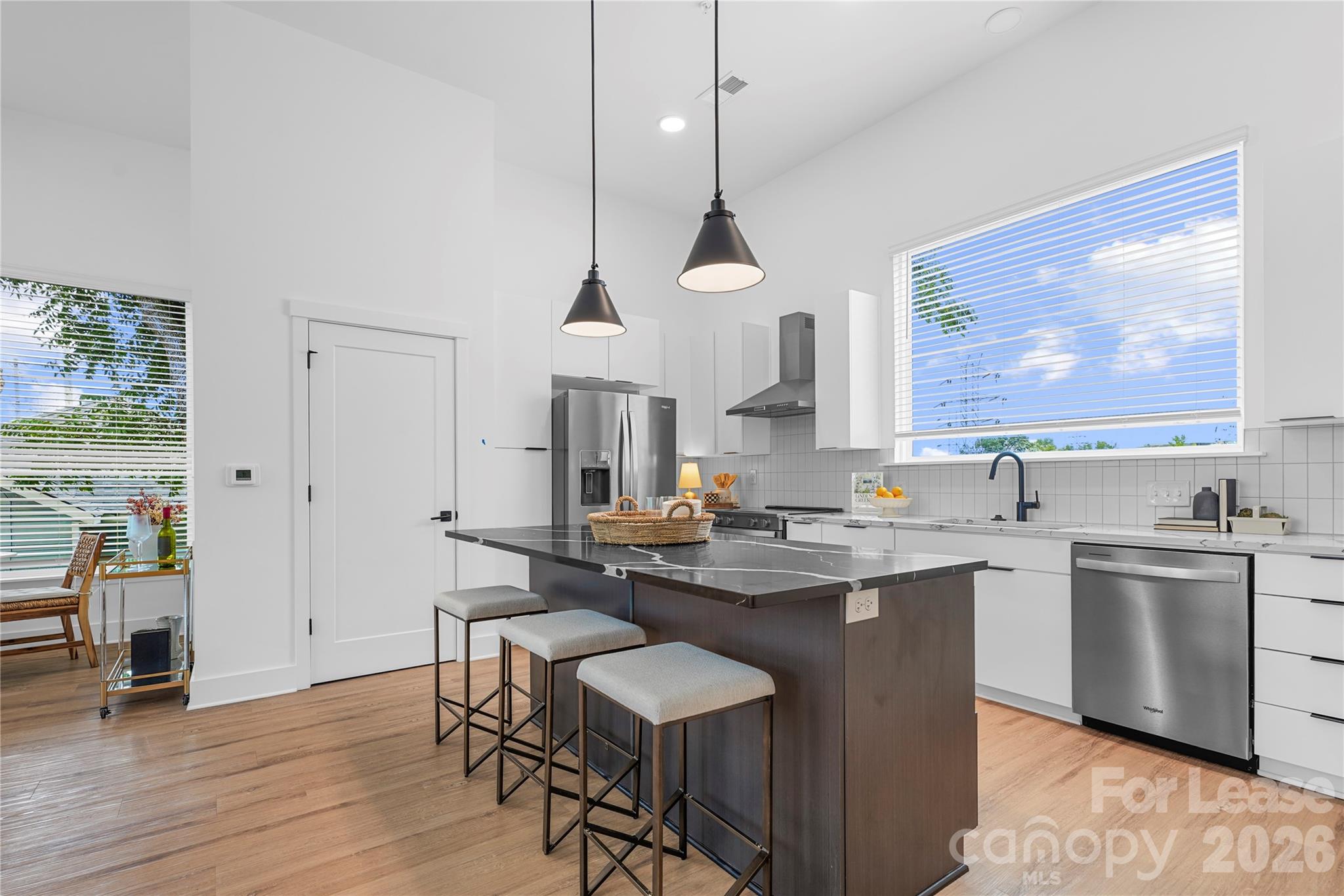 411 Charles Avenue 16