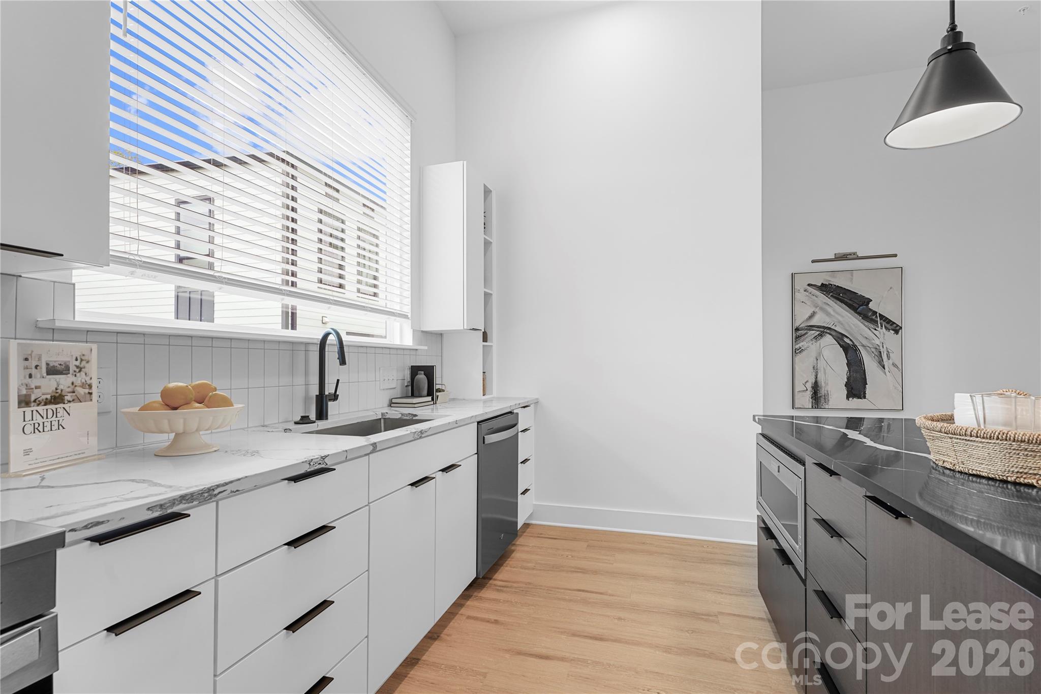 411 Charles Avenue 16