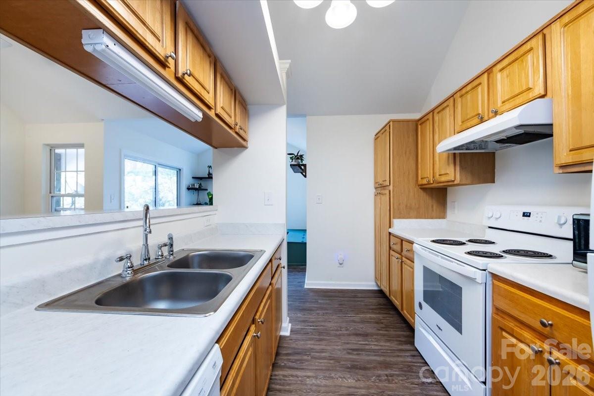 Carya Pond Condo Homes - Residential