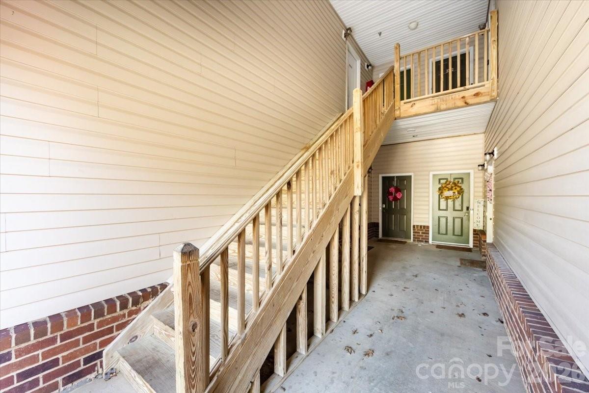 2566 Carya Pond Lane