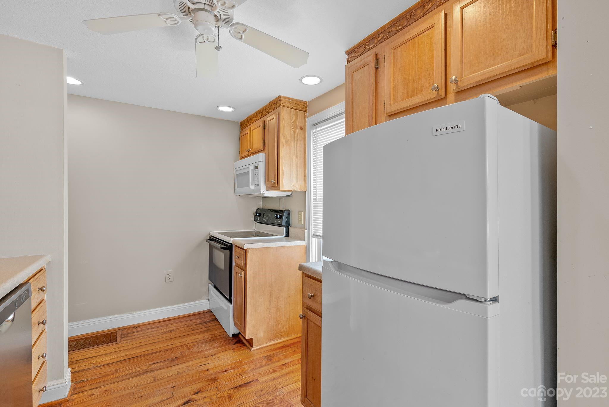 Green and Thrash Lands - Residential Income