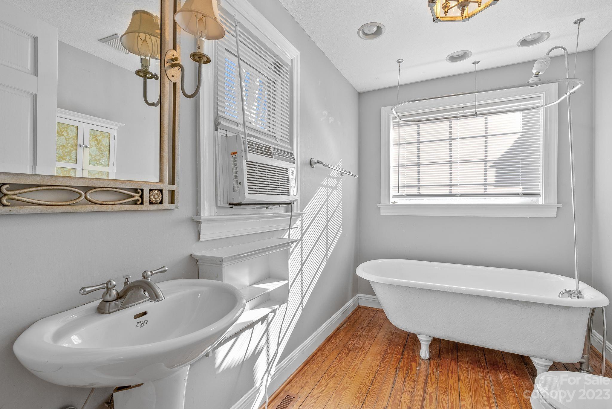 Green and Thrash Lands - Residential Income