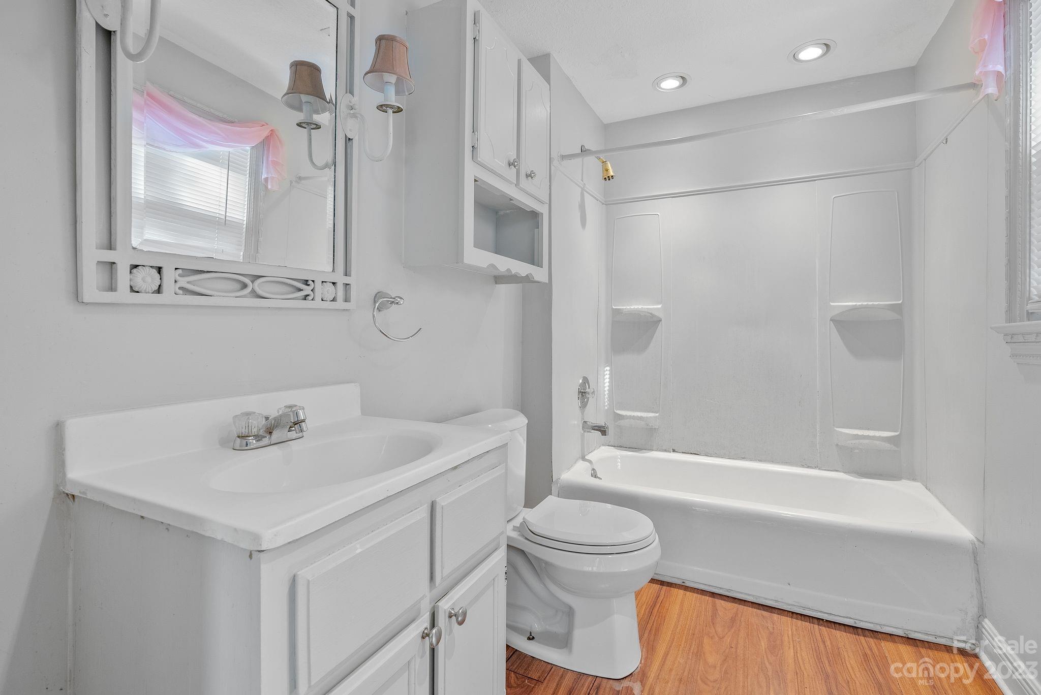 Green and Thrash Lands - Residential Income