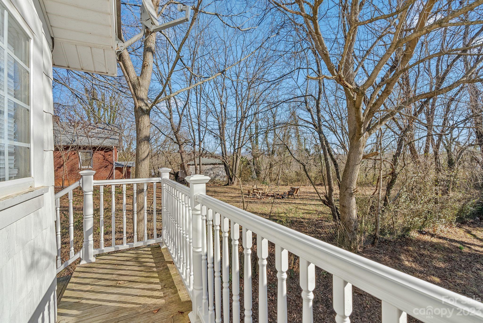 Green and Thrash Lands - Residential Income