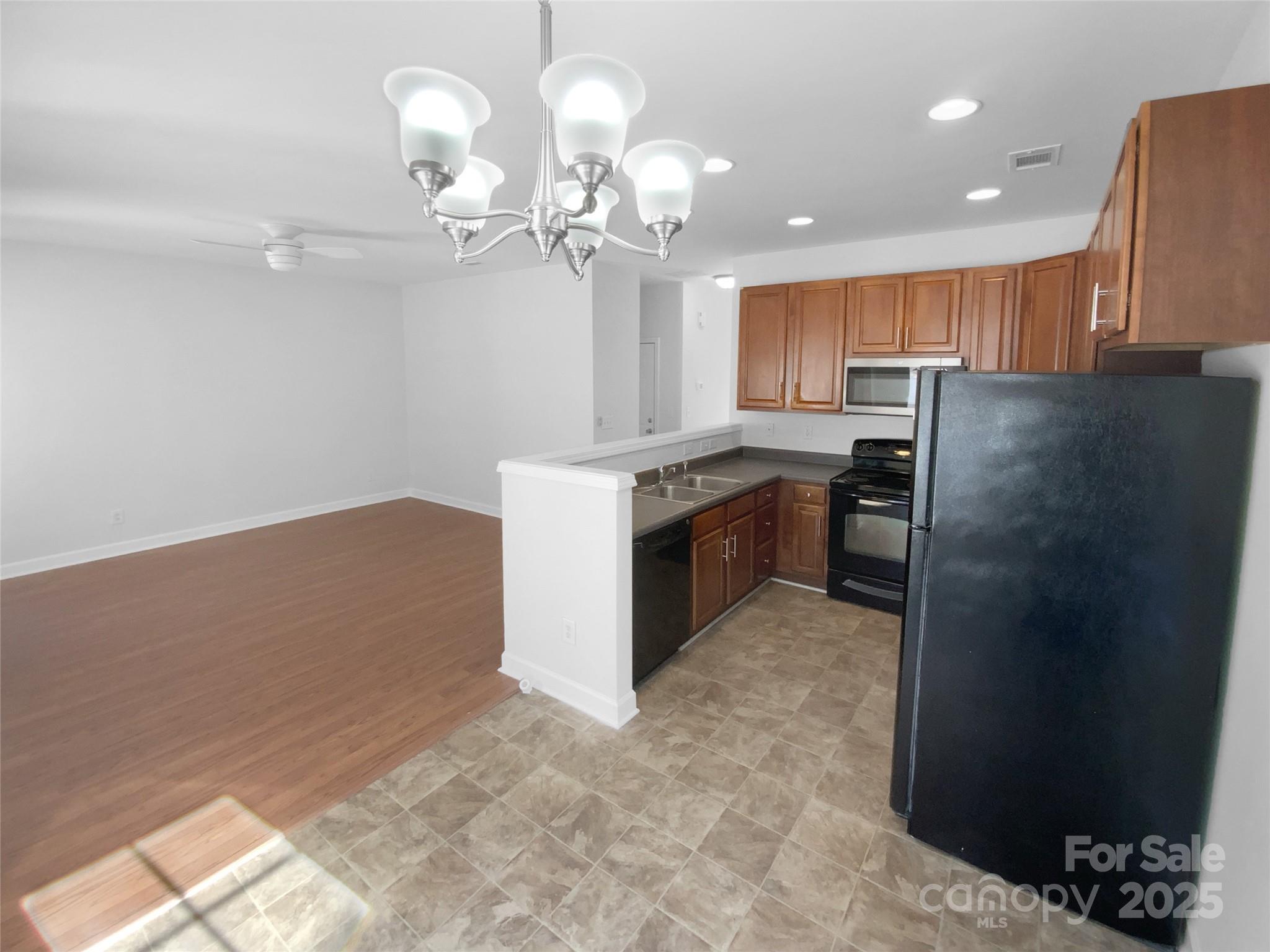 Cascades at River Crossing - Residential