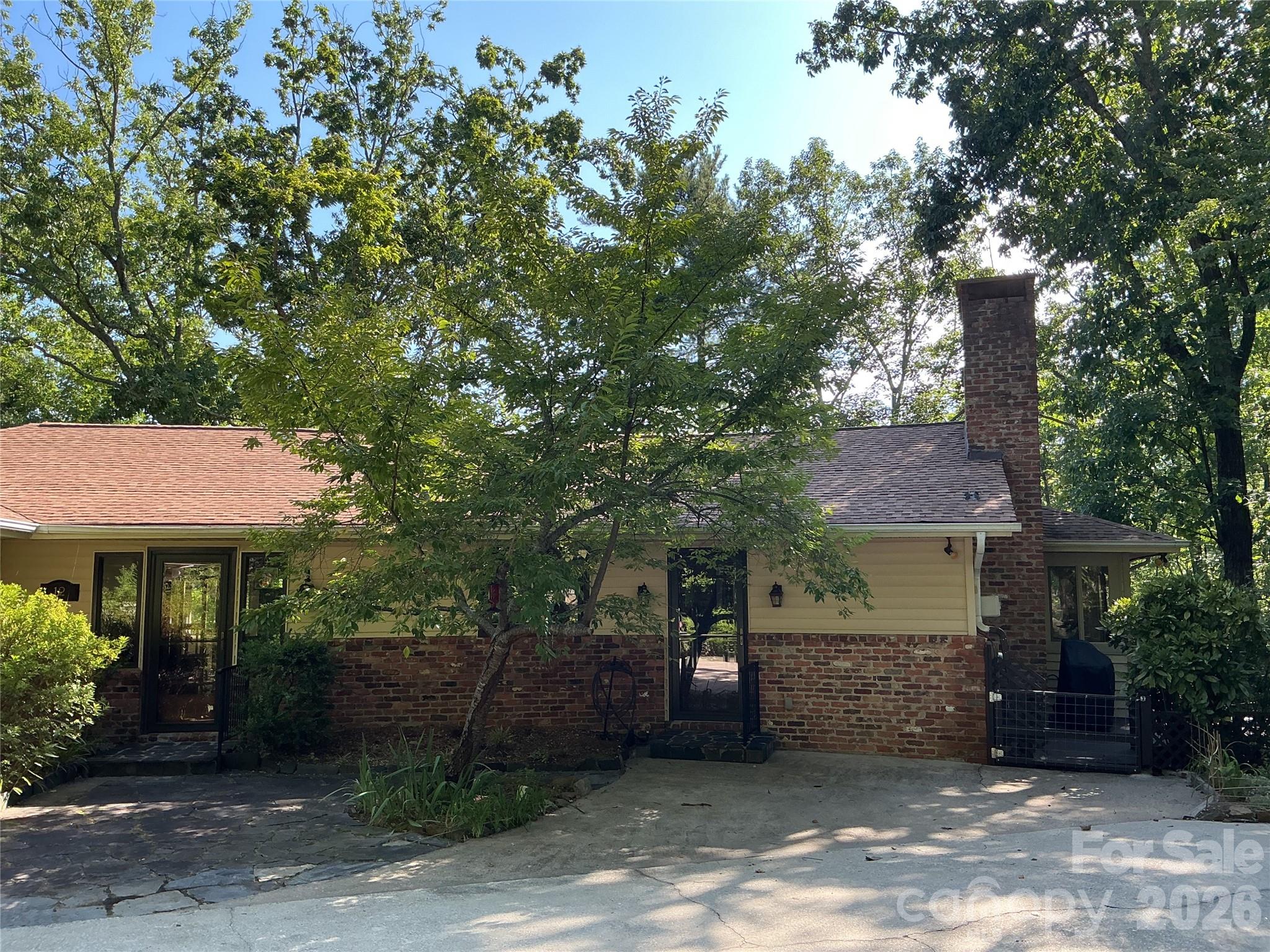 12 E Park Drive
