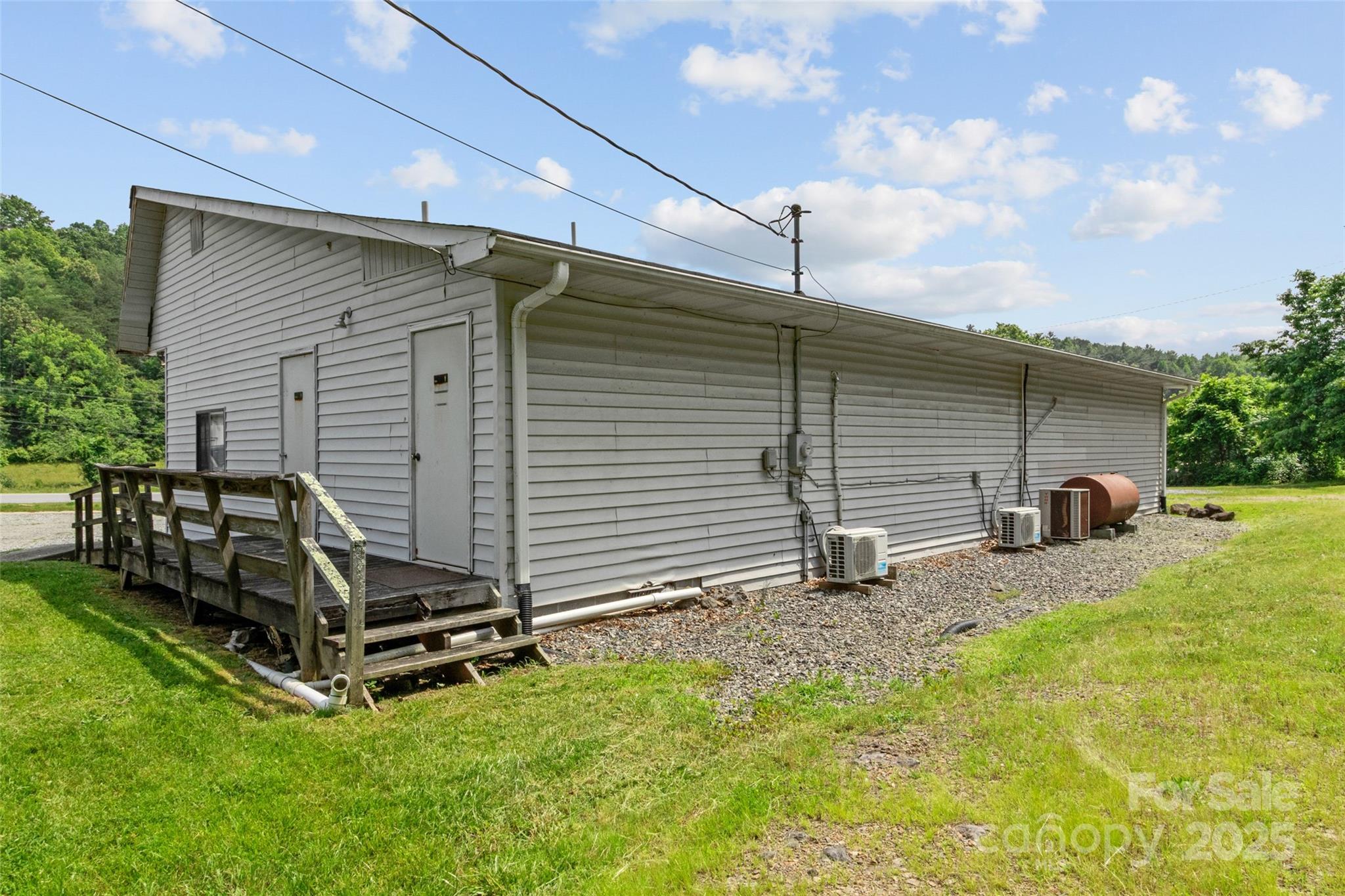 1365 US 19 Highway