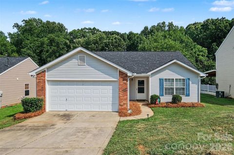 Photo of 1505 Clooney Lane, Charlotte, NC 28262 (MLS # 4398497)