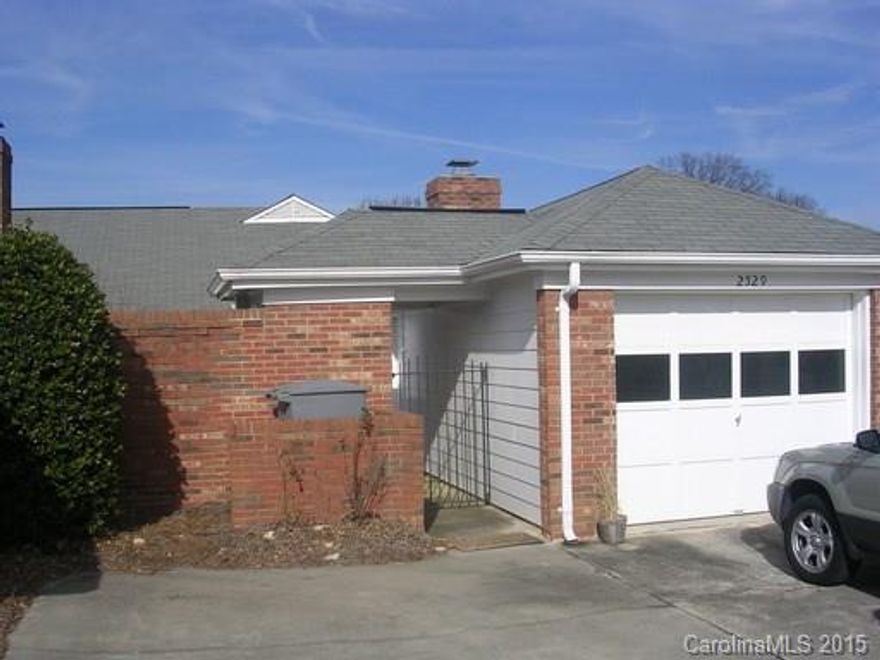 AVAILABLE 1.9.16. 2 bedroom, 2 bath. Inside Living Room, Dining Room,  kitchen  appliances (oven/range, side by side refrigerator, dishwasher & disposal).  Master suite w/ walk-in closet,  private bath, and  sliding glass door leading to the backyard & lake.  Guest bedroom comes with a ceiling fan and double closets. The laundry area is in the full hall bath and includes the washer/dryer. Built in 1984 this home features approx. 1329. square feet of heated space. Pets Negotiable/No Smokers.