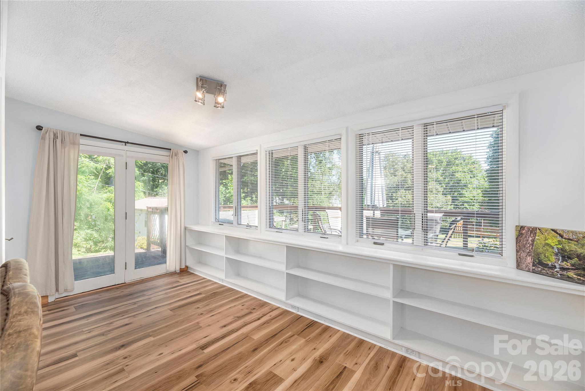 258 Camelot Drive