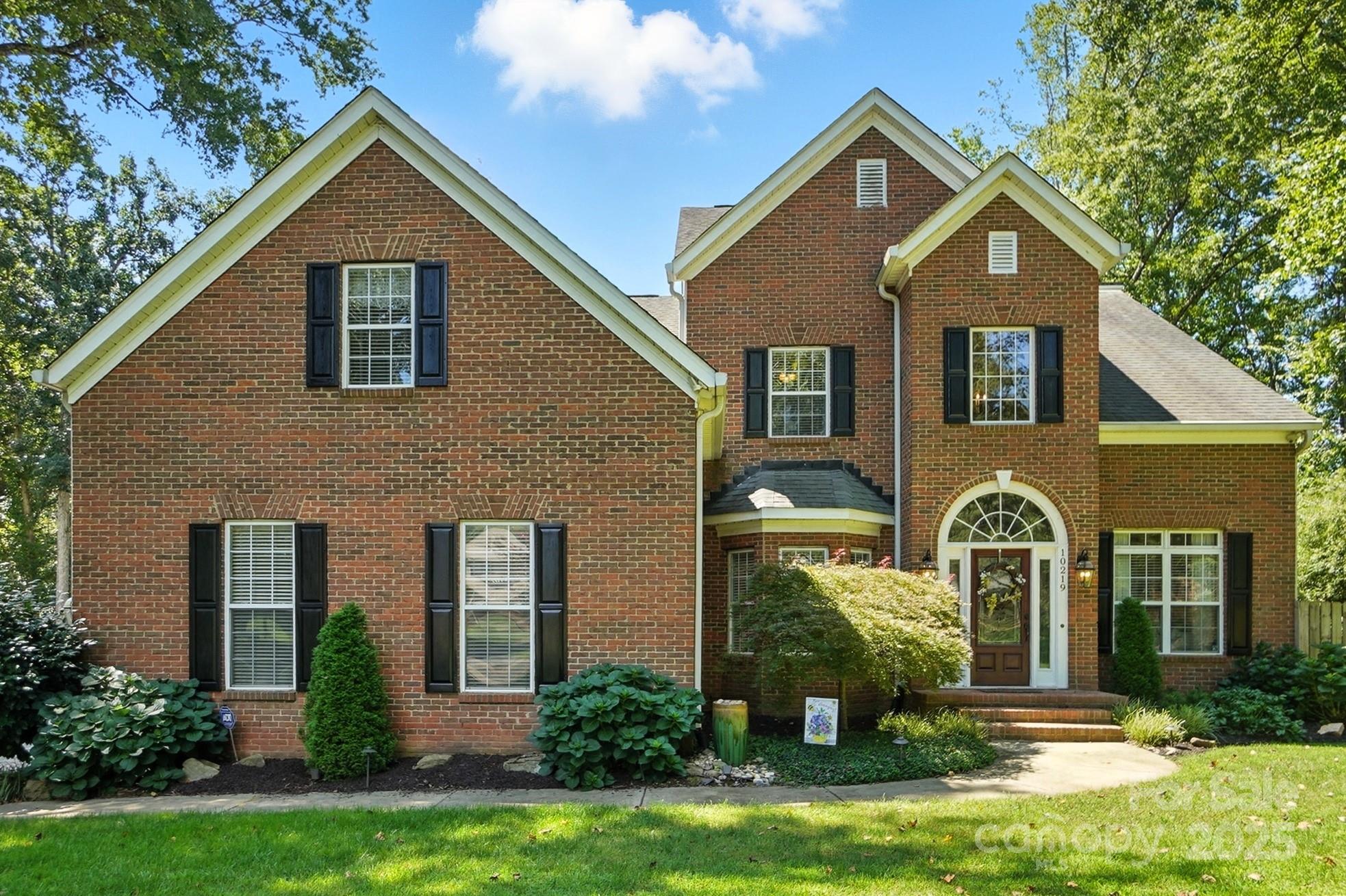 10219 Windtree Lane