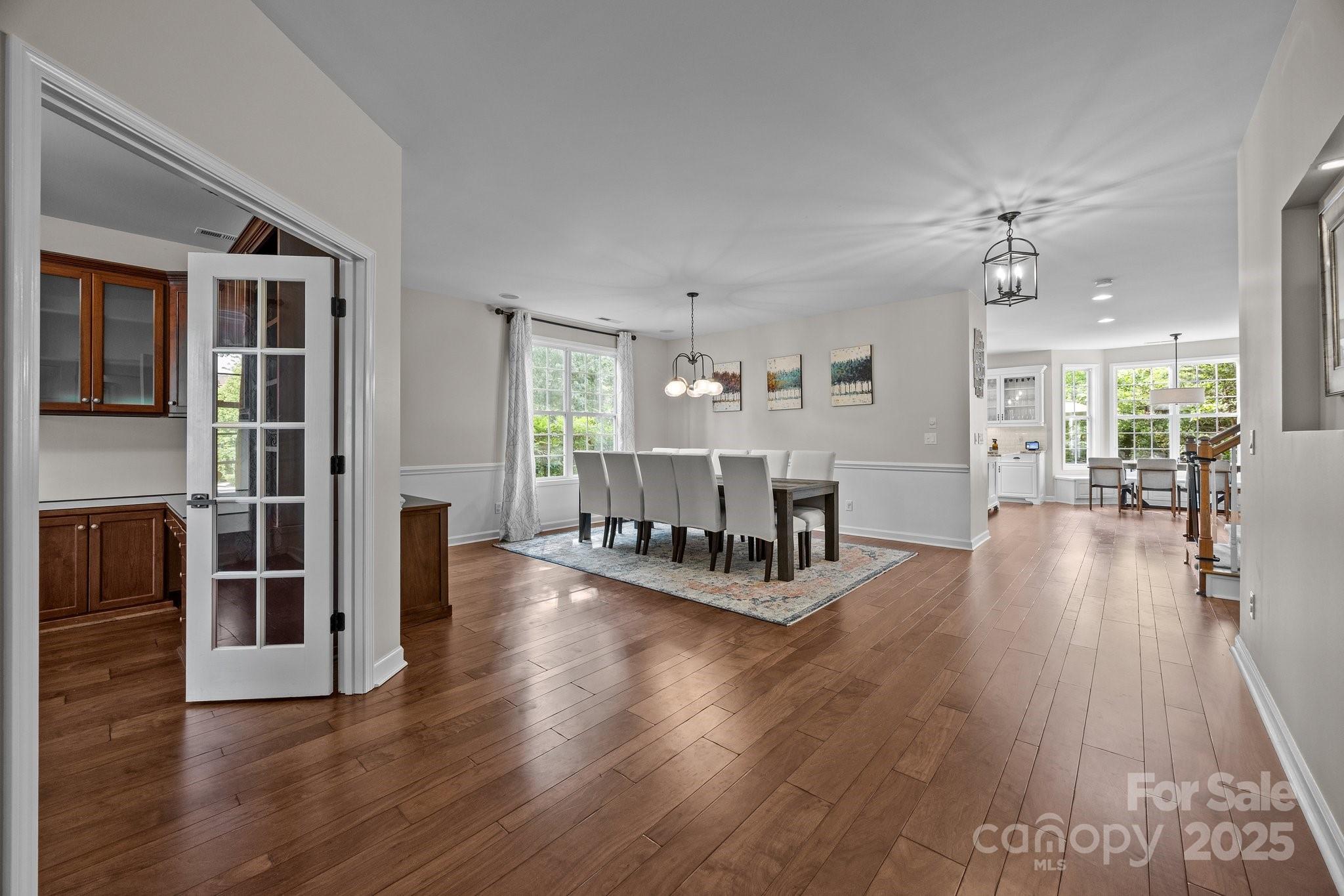 1108 Longwood Court
