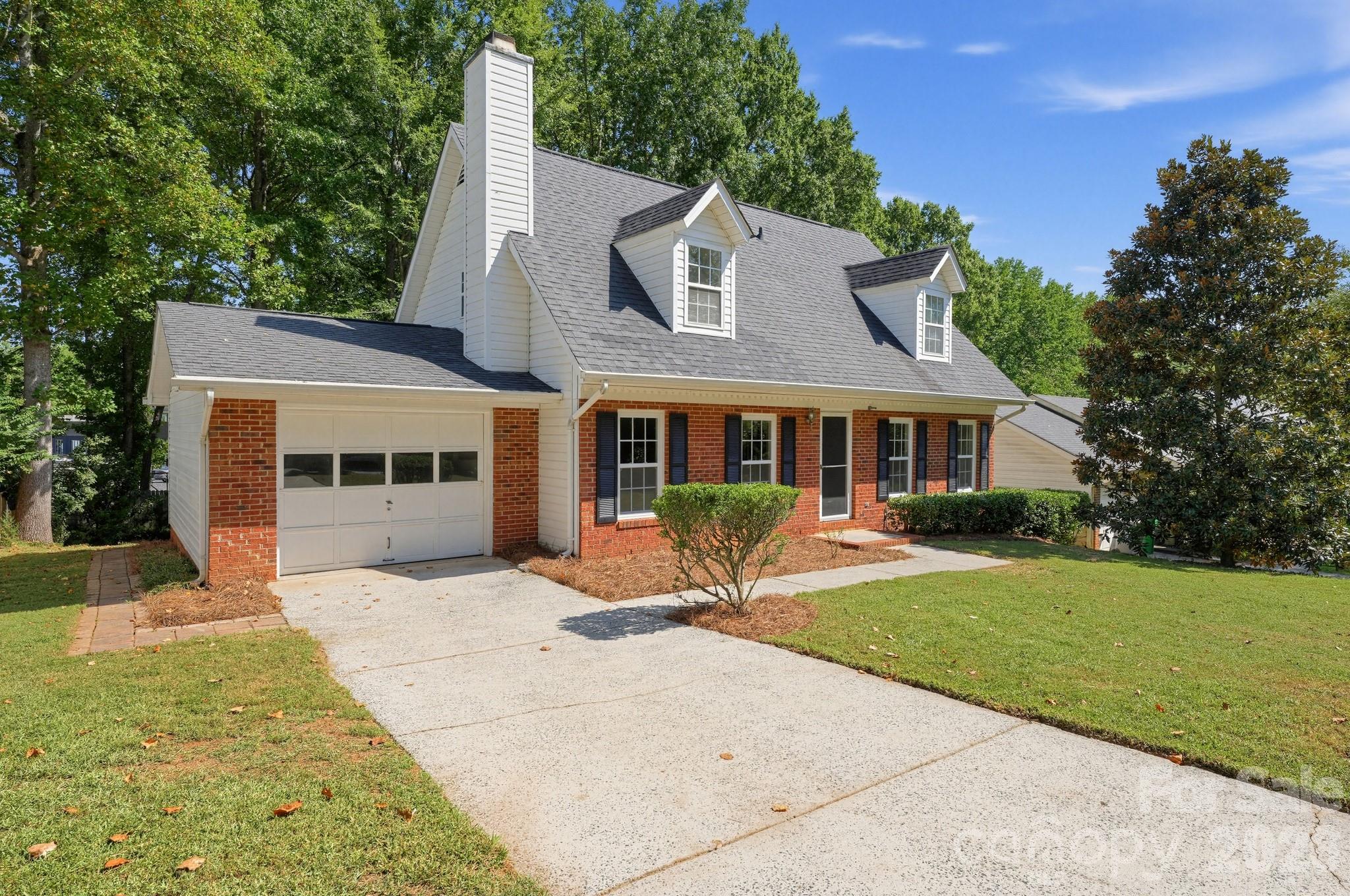 6240 Round Hill Road
