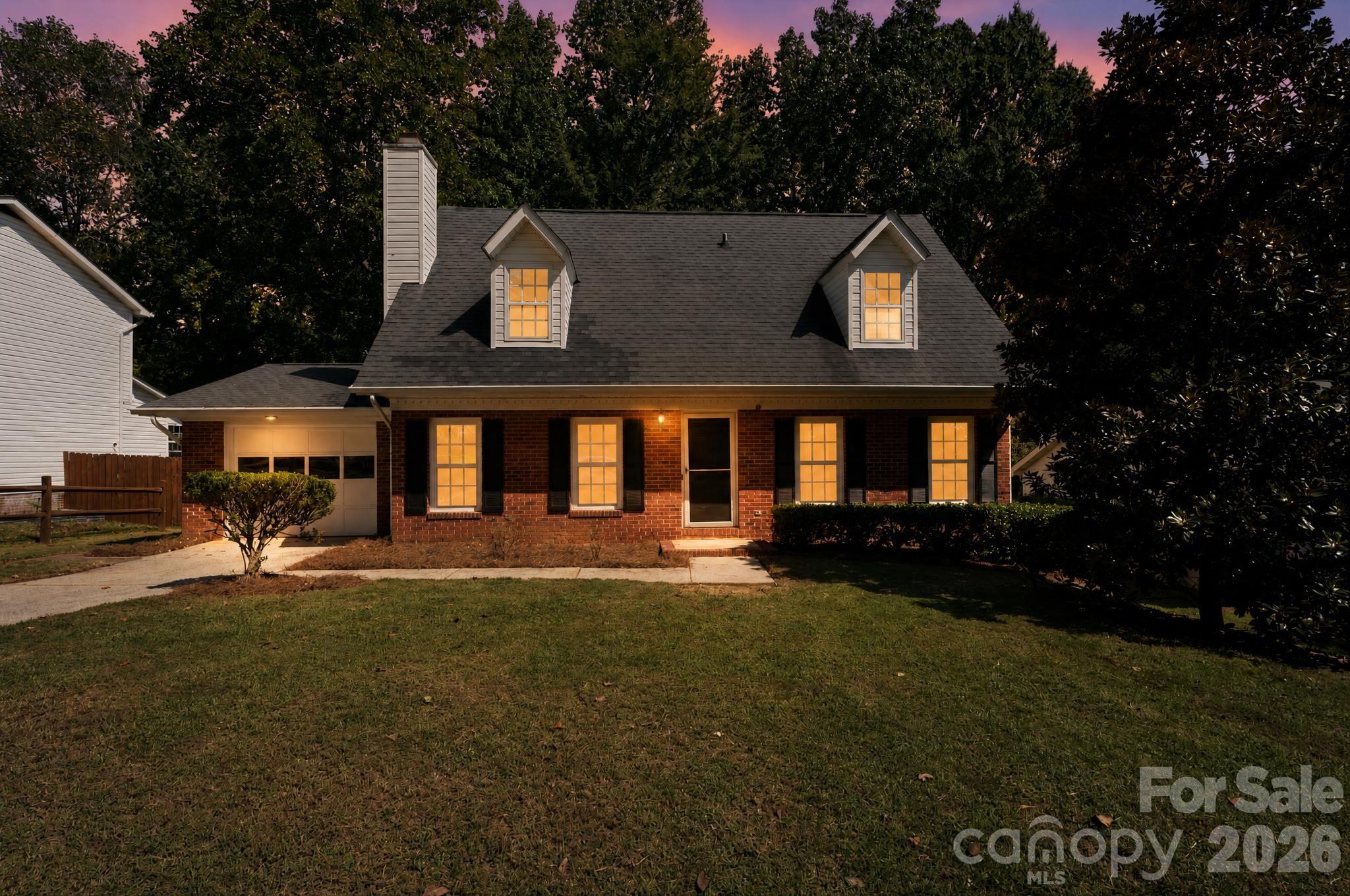 6240 Round Hill Road
