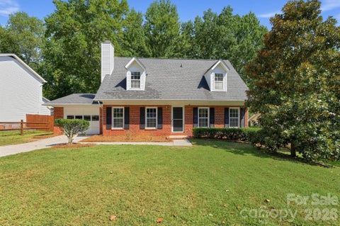 Photo of 6240 Round Hill Road, Charlotte, NC 28211 (MLS # 4426018)