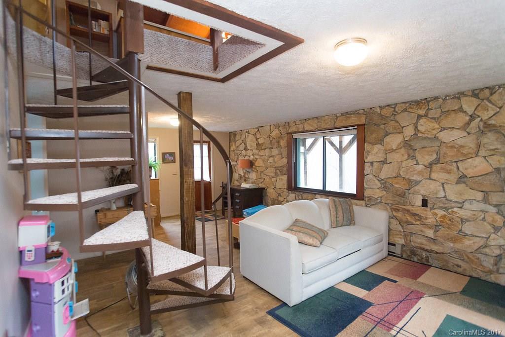 Linville Mountain Acres - Residential