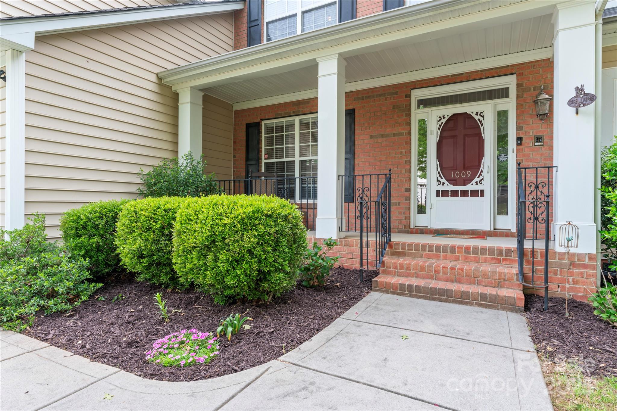 1009 Anduin Falls Drive