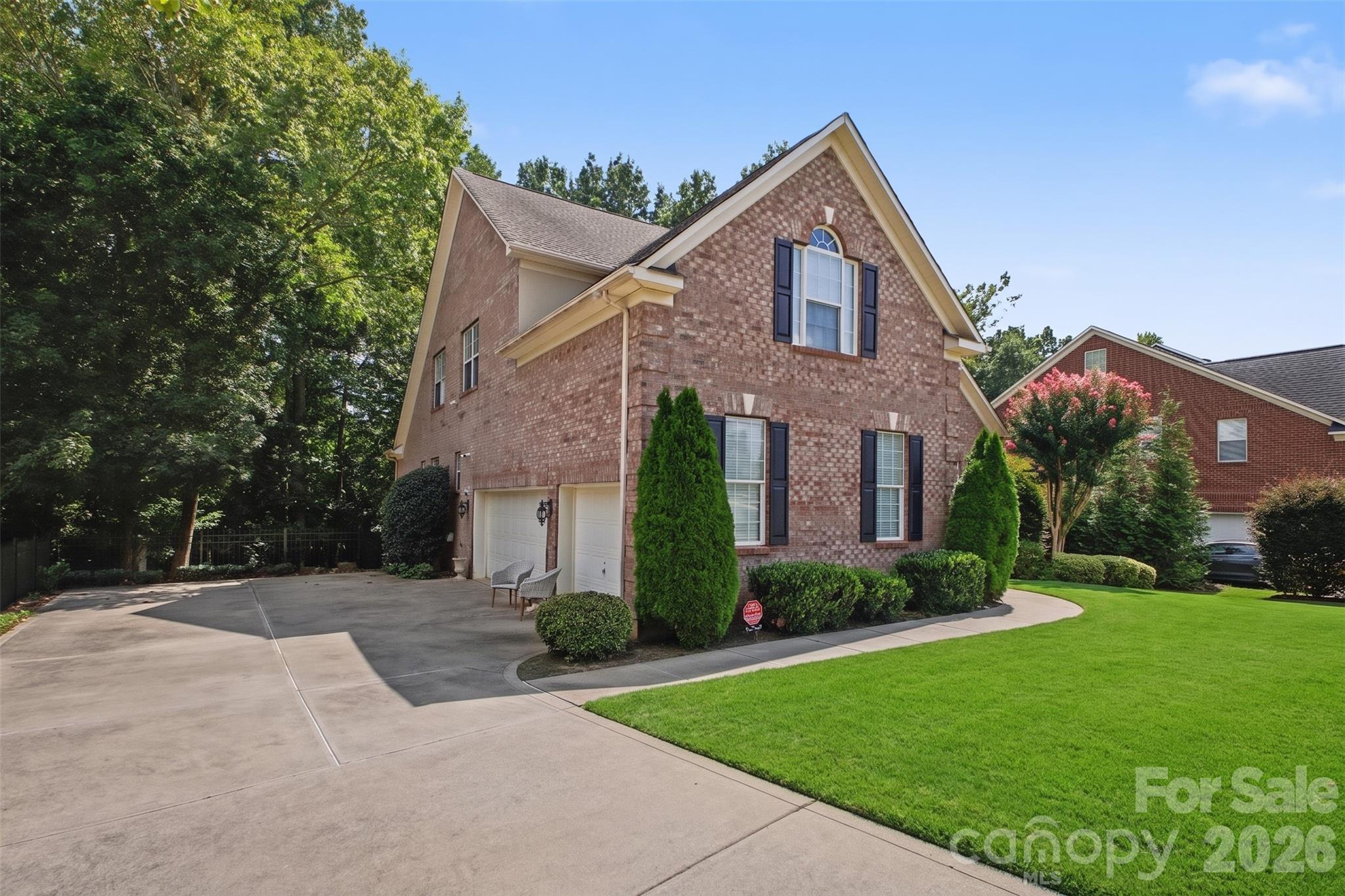904 Carisbrooke Lane