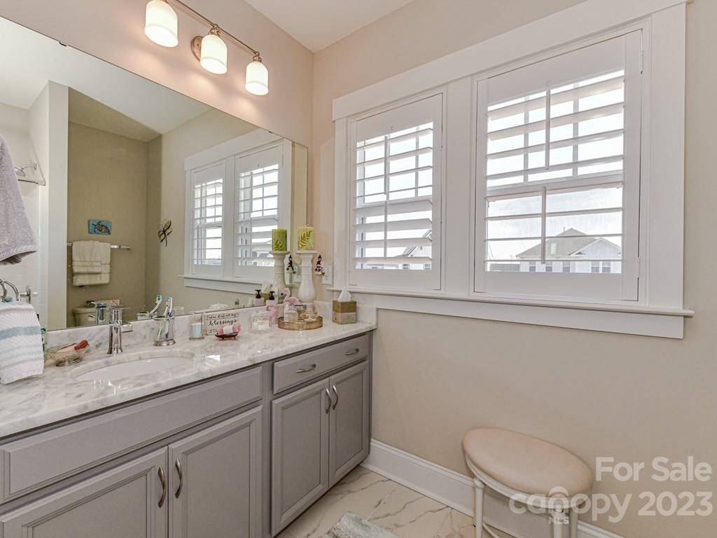 Riverwalk - Residential