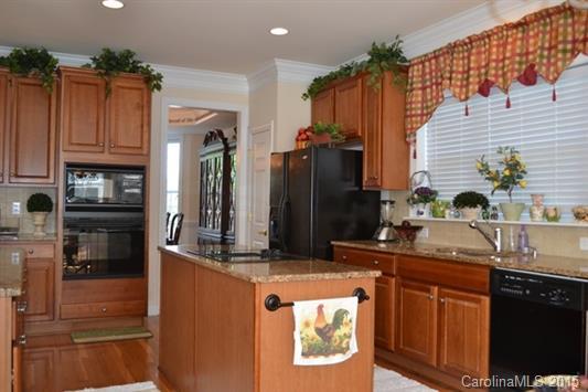 Lake Shore - Residential