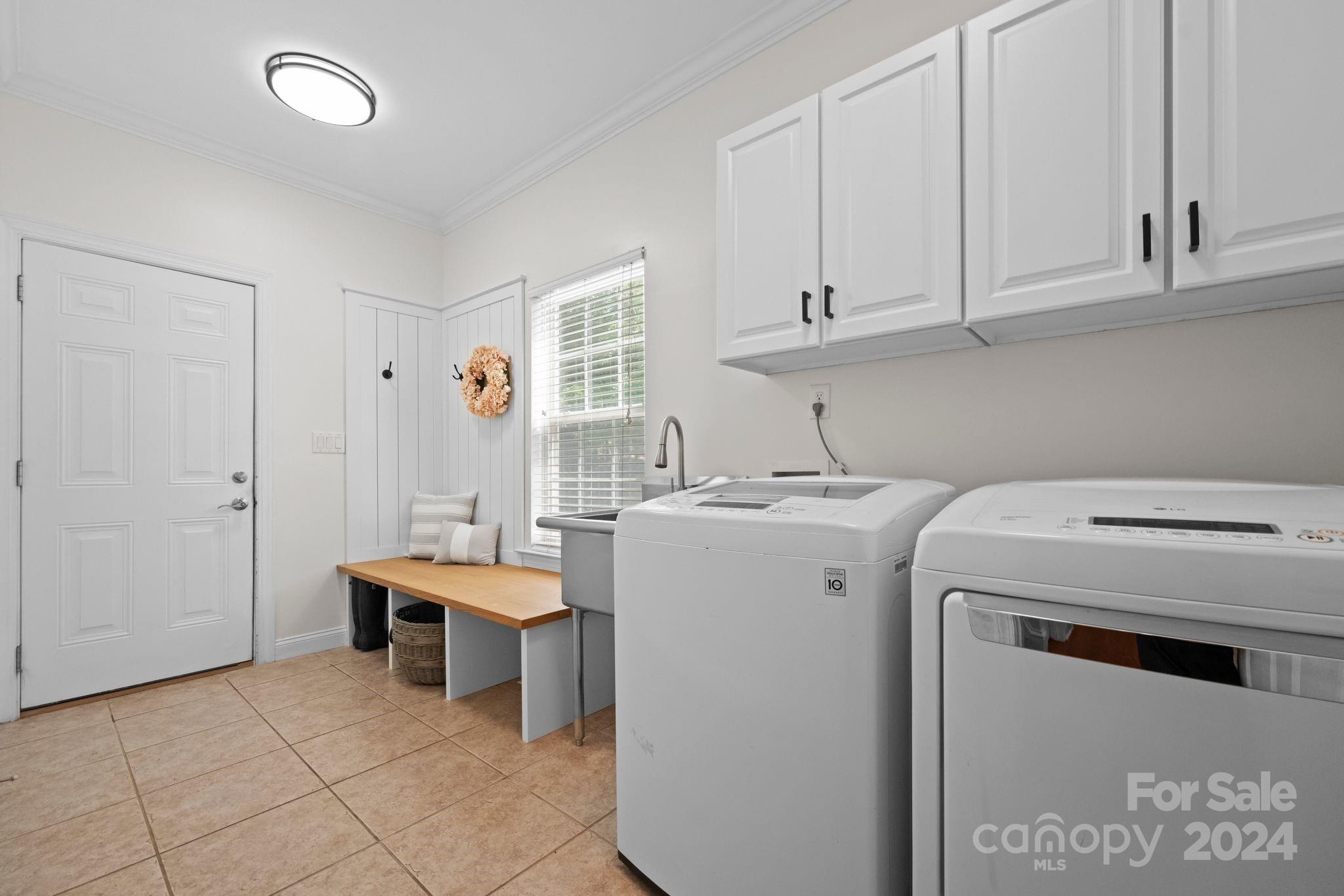 The Harbour at the Pointe - Residential