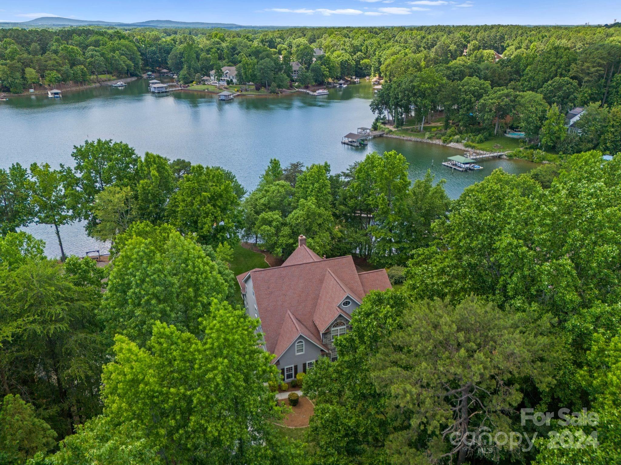 The Harbour at the Pointe - Residential