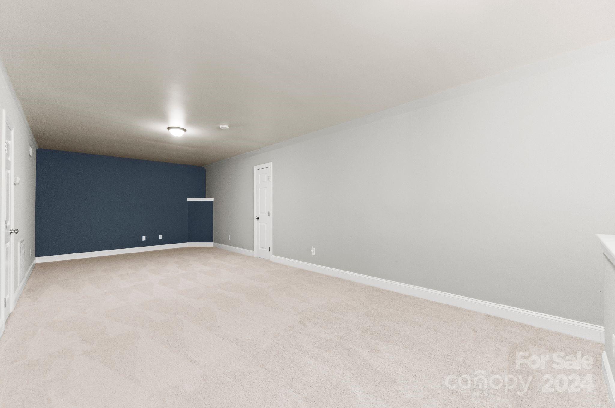 The Harbour at the Pointe - Residential