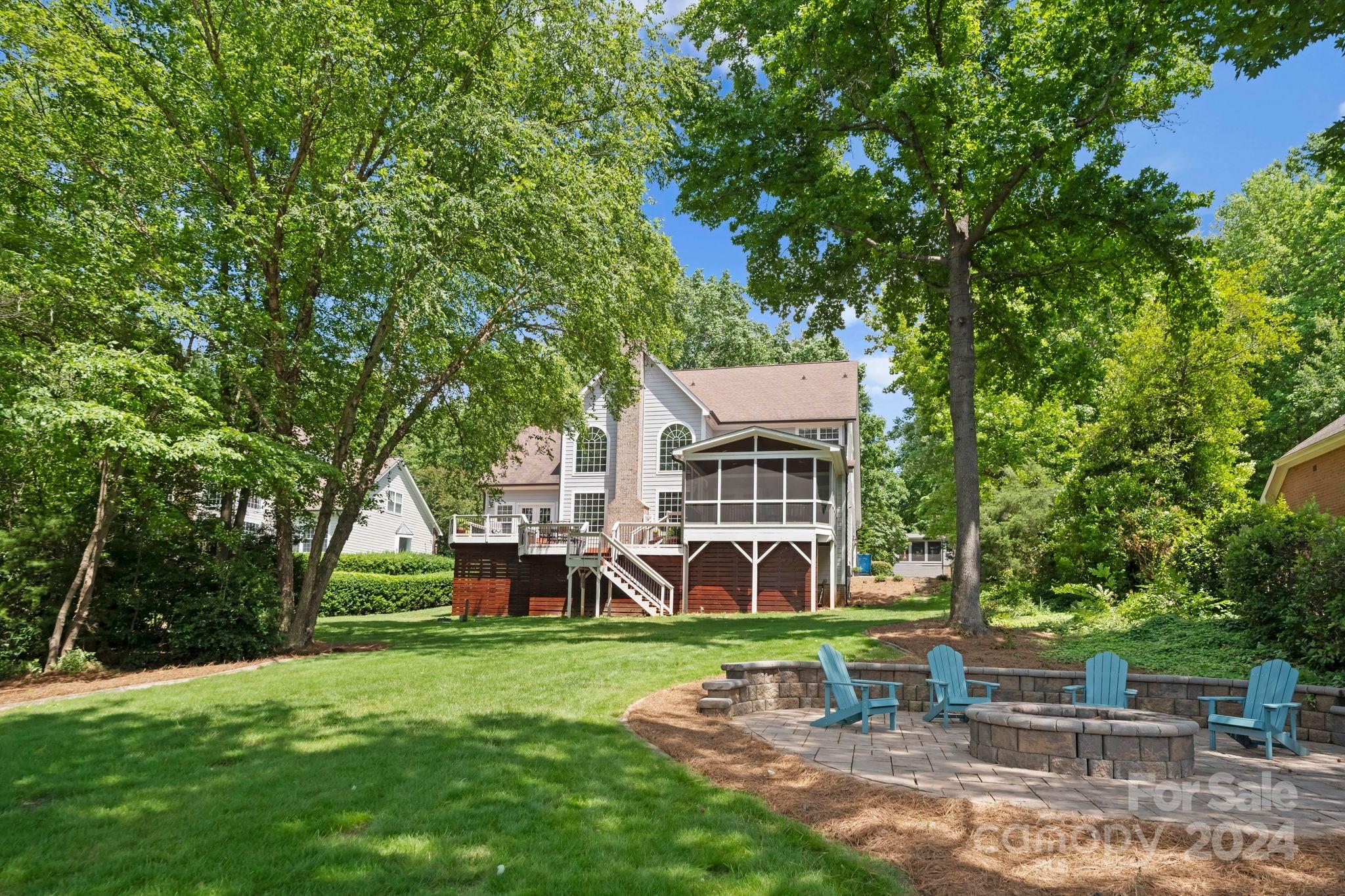 The Harbour at the Pointe - Residential