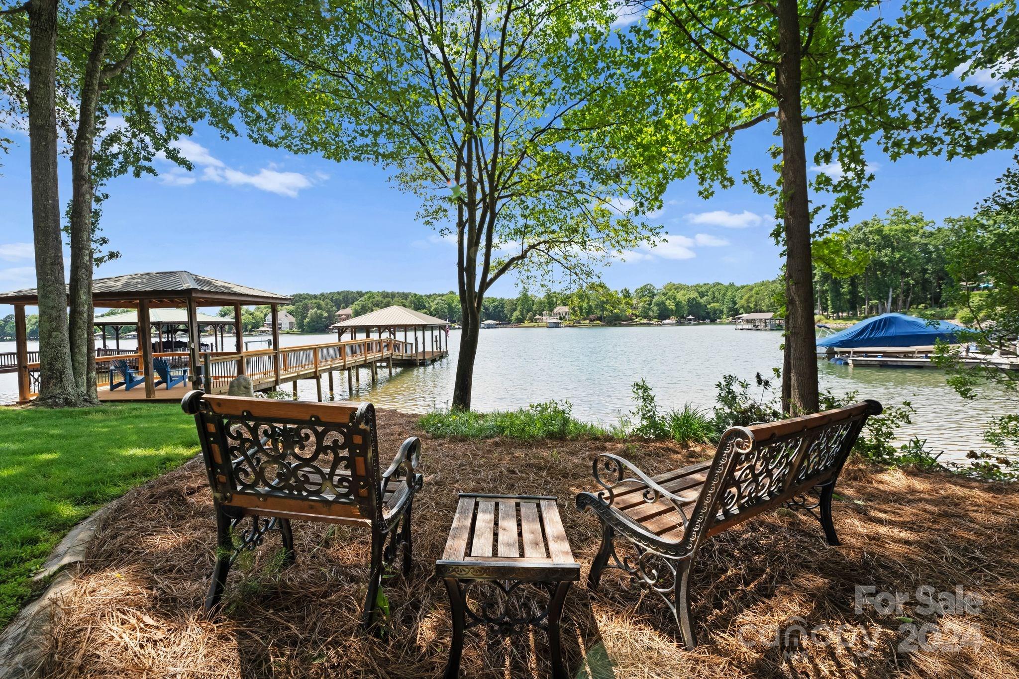 The Harbour at the Pointe - Residential