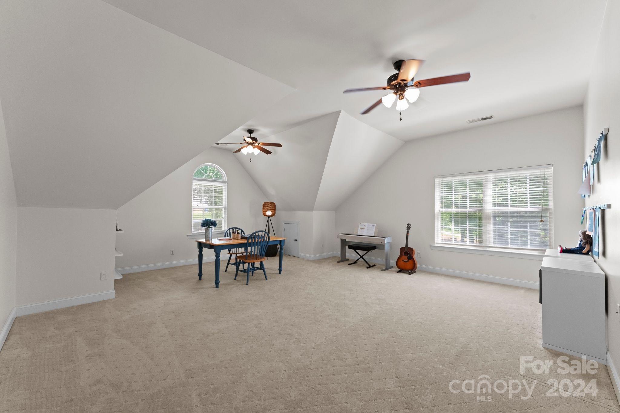 The Harbour at the Pointe - Residential