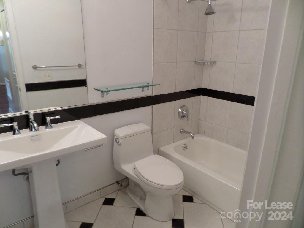 Myers Park - Residential Lease