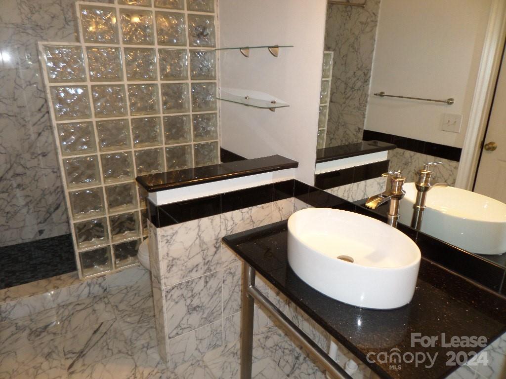 Myers Park - Residential Lease