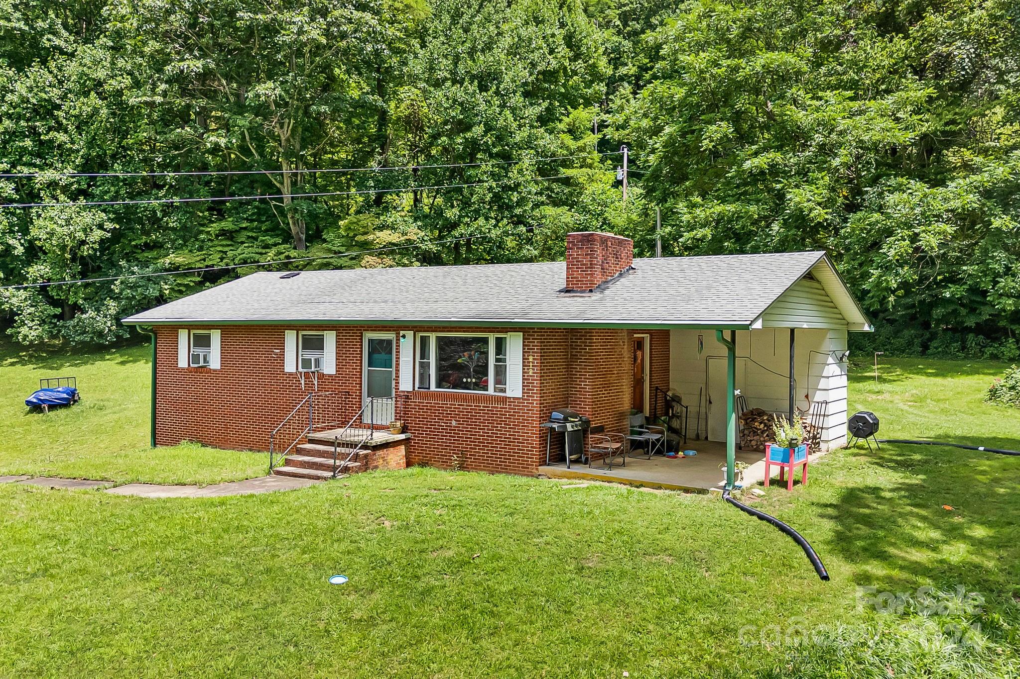 613 Hungry Creek Road